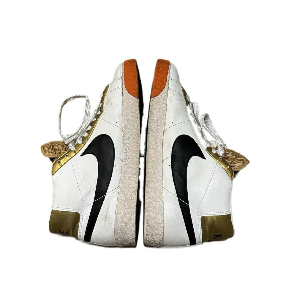 Nike White Black Gold Athletic Shoes